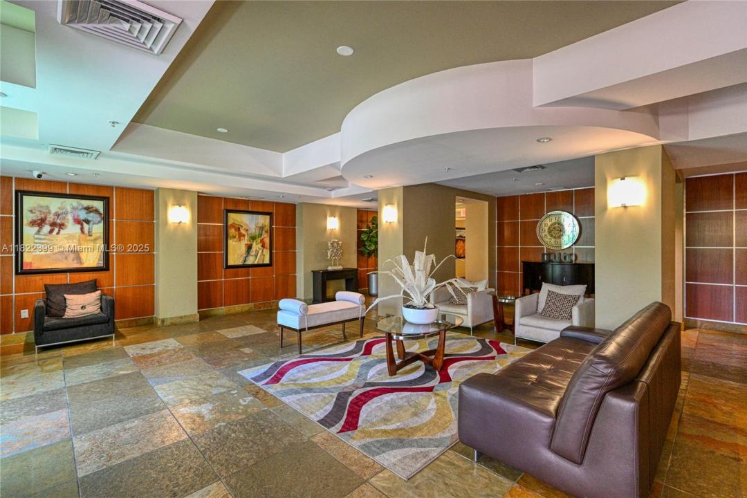 1755 E Hallandale Beach Blvd 608E, Hallandale Beach, Floride 33009, États-Unis