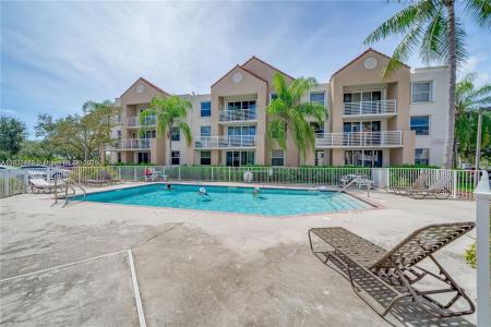 2711 Ocean Club Blvd 207, Hollywood, Florida 33019, USA