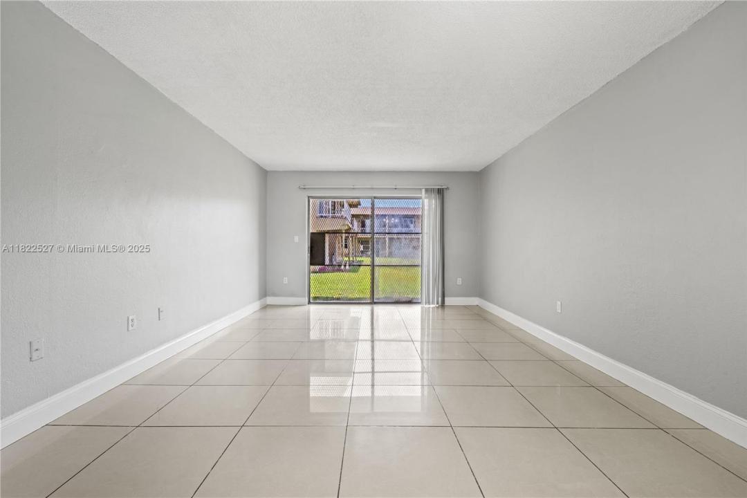 301 NW 177th St 104, Miami Gardens, 佛羅里達州 33169, 美國