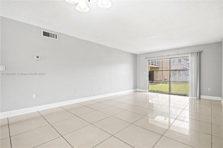 301 NW 177th St 104, Miami Gardens, Florida 33169, USA