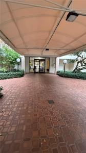 3980 Oaks Clubhouse Dr 302, Pompano Beach, Florida 33069, USA