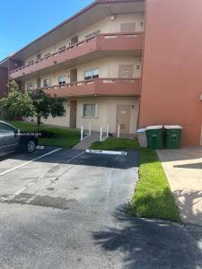 8834 W Mcnab Rd 302, Tamarac, Florida 33321, USA