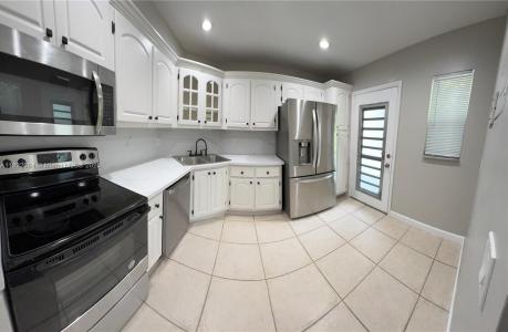 3360 Spanish Moss Ter 211, Lauderhill, Florida 33319, USA
