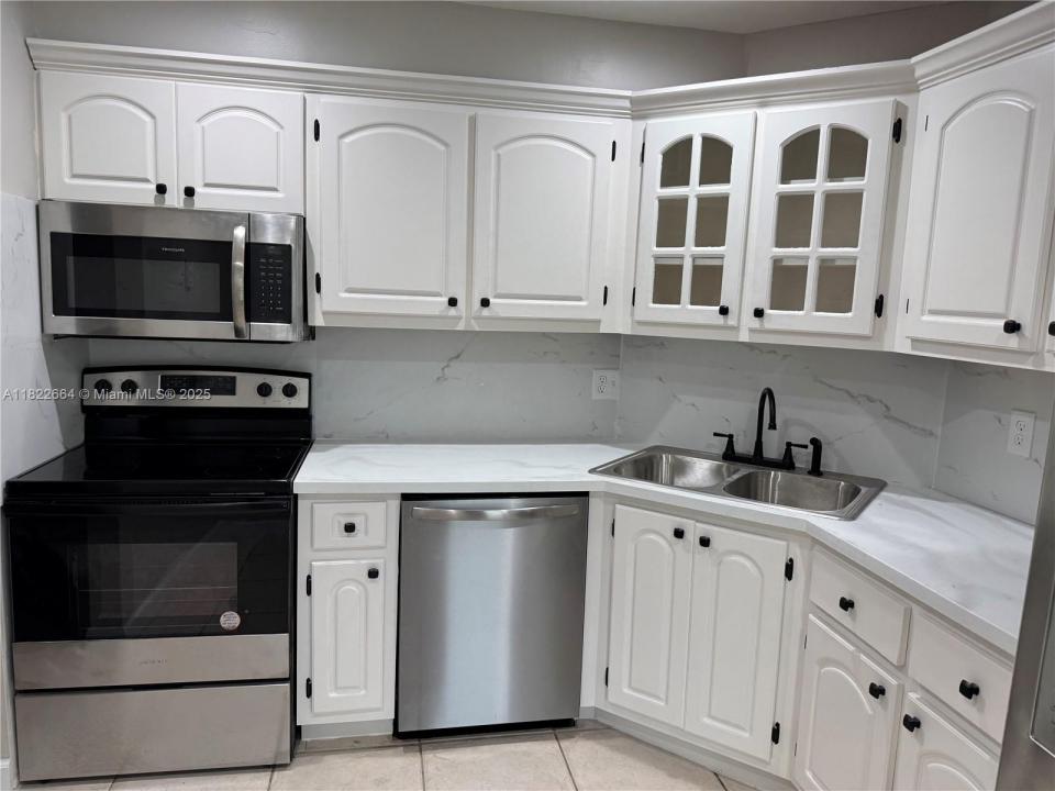3360 Spanish Moss Ter 211, Lauderhill, فلوريدا 33319, الولايات المتحدة