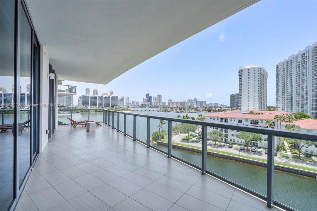 3250 NE 188th St 608, Aventura, Florida 33180
