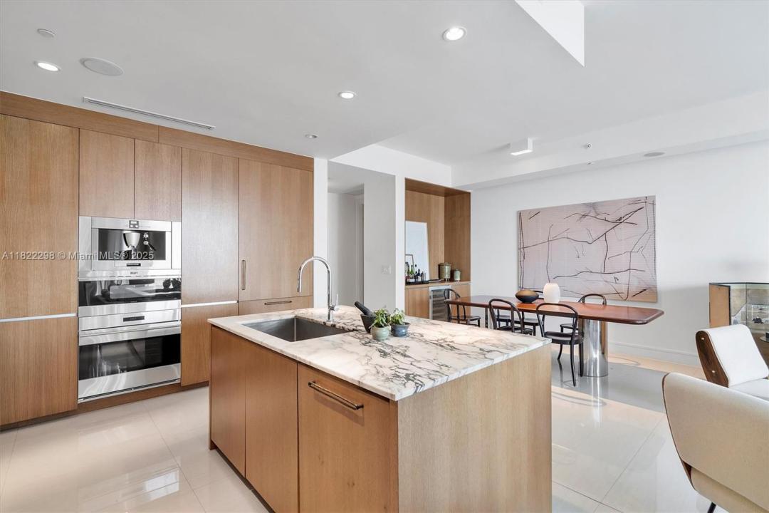 3250 NE 188th St 608, Aventura, Florida 33180