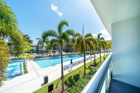 2950 NE 188th St 140, Aventura, Florida 33180, USA
