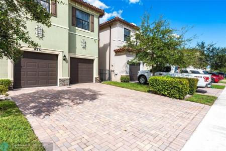4851 NW 57th Ct, Tamarac, Florida 33319, Stati Uniti