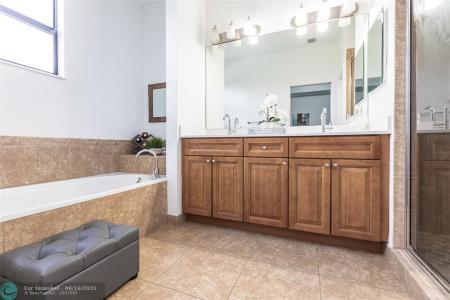 4851 NW 57th Ct, Tamarac, Florida 33319, Stati Uniti
