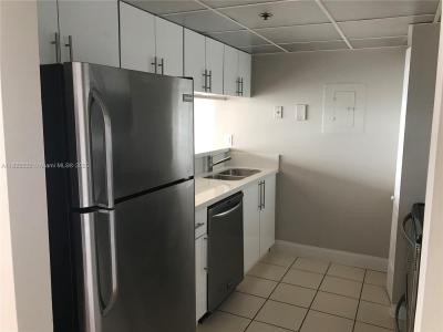 7601 E Treasure Dr 2114, North Bay Village, Florida 33141, USA