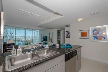 1861 NW S River Dr 807, Miami, Florida 33125, USA