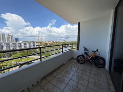 500 Three Islands Blvd 715, Hallandale Beach, Florida 33009, USA