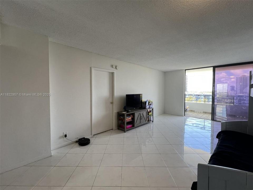 500 Three Islands Blvd 715, Hallandale Beach, Florida 33009