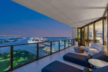 1000 Biscayne Blvd 3402, Miami, Florida 33132, USA