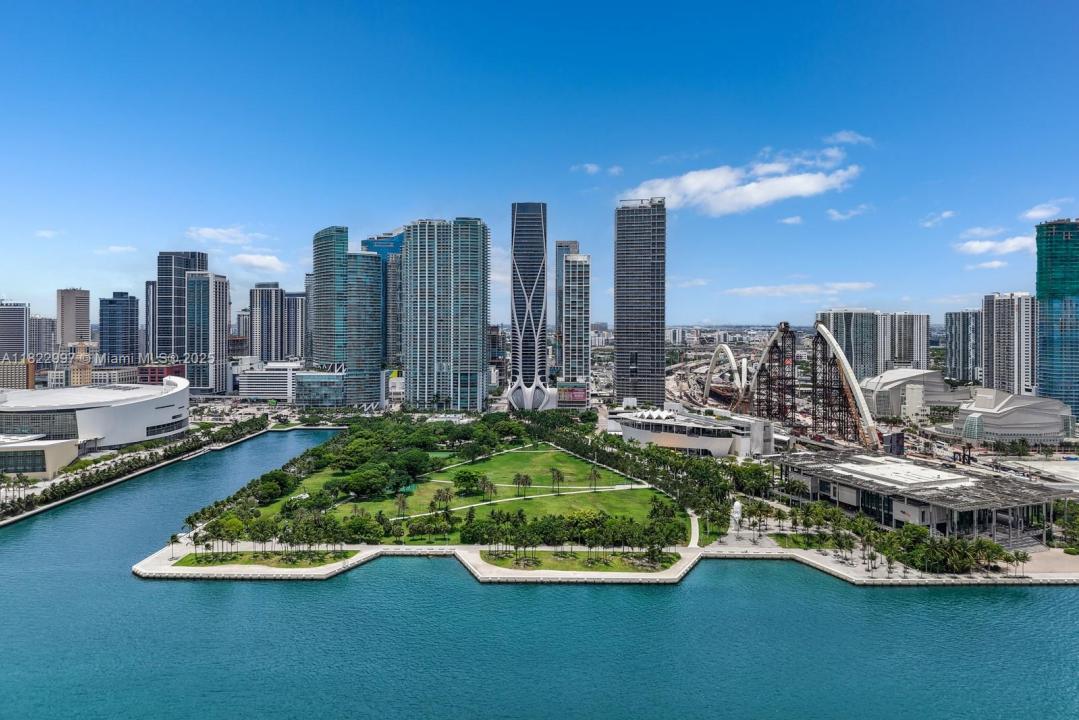 1000 Biscayne Blvd 3402, Miami, 佛罗里达州 33132, 美国