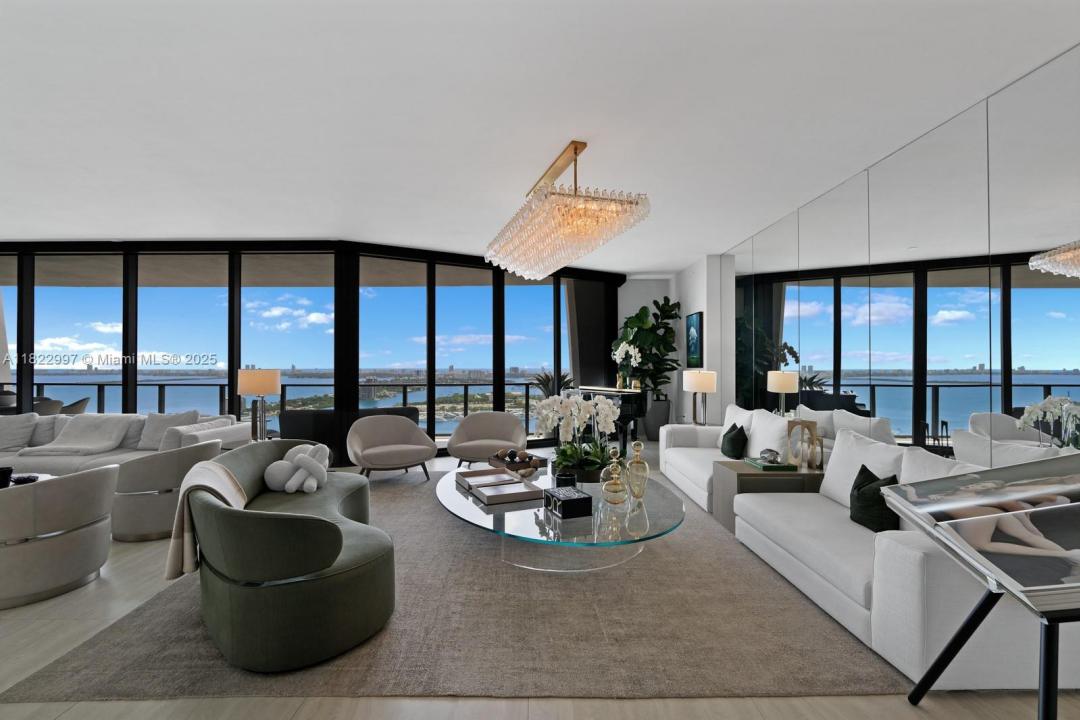 1000 Biscayne Blvd 3402, Miami, 佛罗里达州 33132, 美国