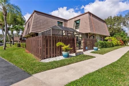 2571 NW 99th Ave, Coral Springs, Florida 33065, USA