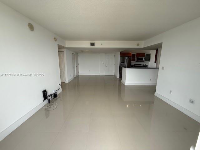 3232 SW 22nd Ter 1710, Miami, Florida 33145, Estados Unidos