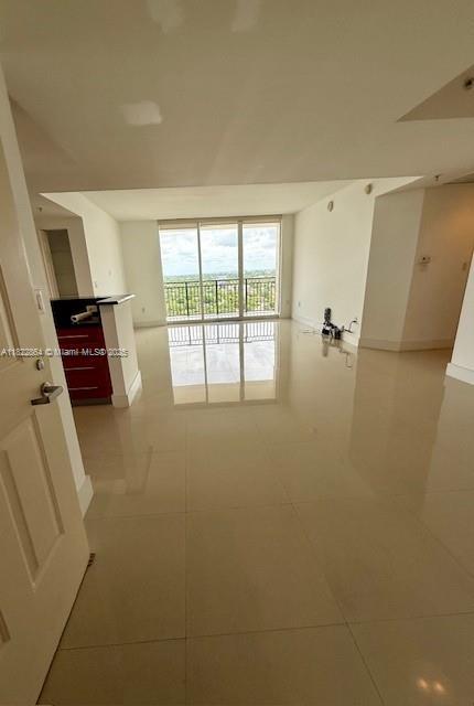 3232 SW 22nd Ter 1710, Miami, Florida 33145, Estados Unidos