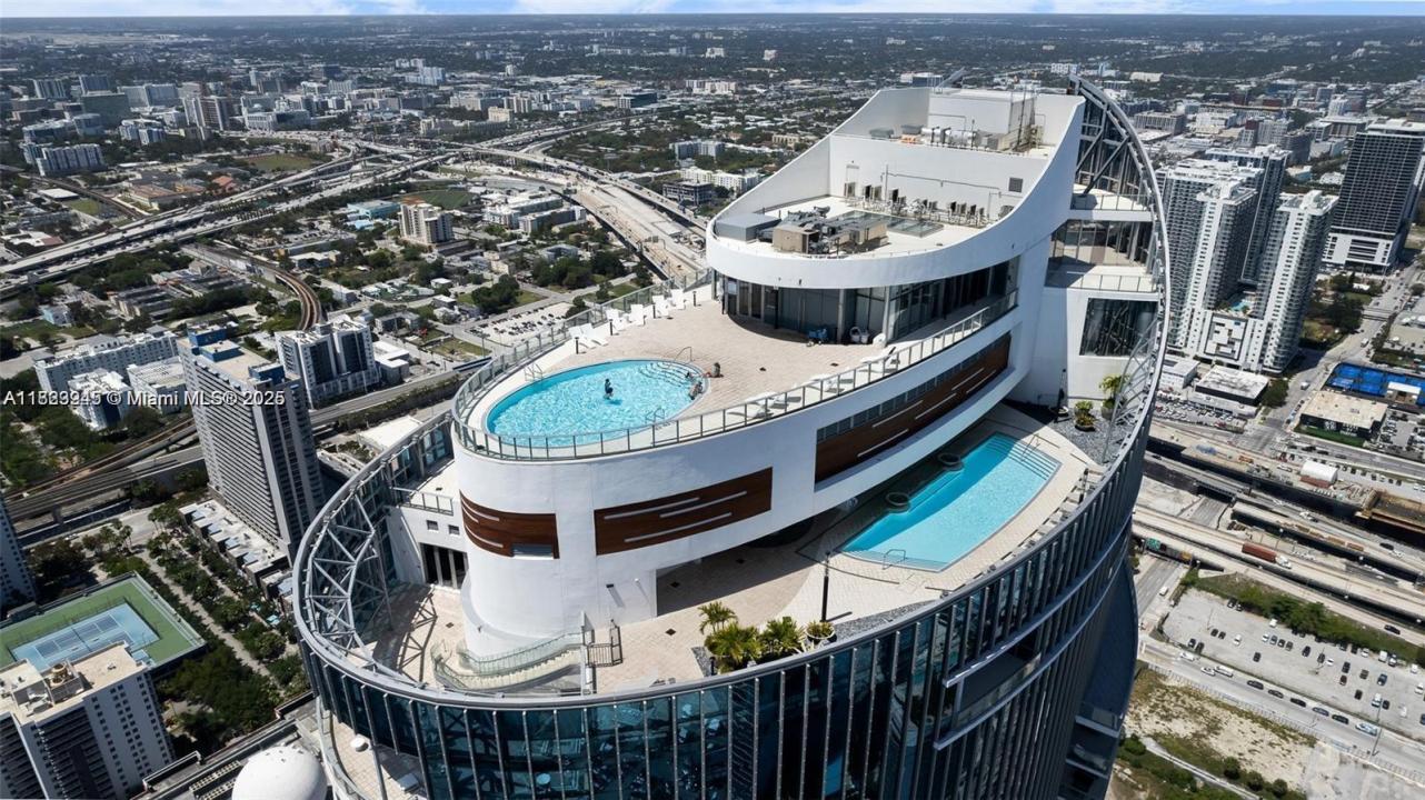 851 NE 1st Ave 3303, Miami, Flórida 33132, Estados Unidos