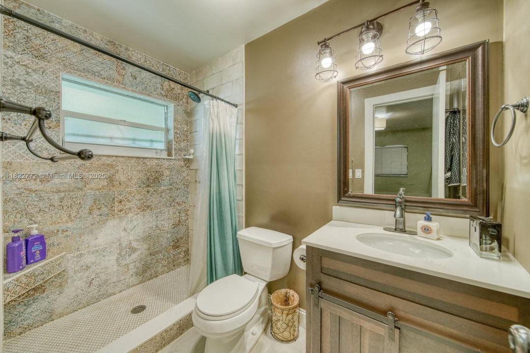 9104 SW 180th St, Palmetto Bay, Florida 33157