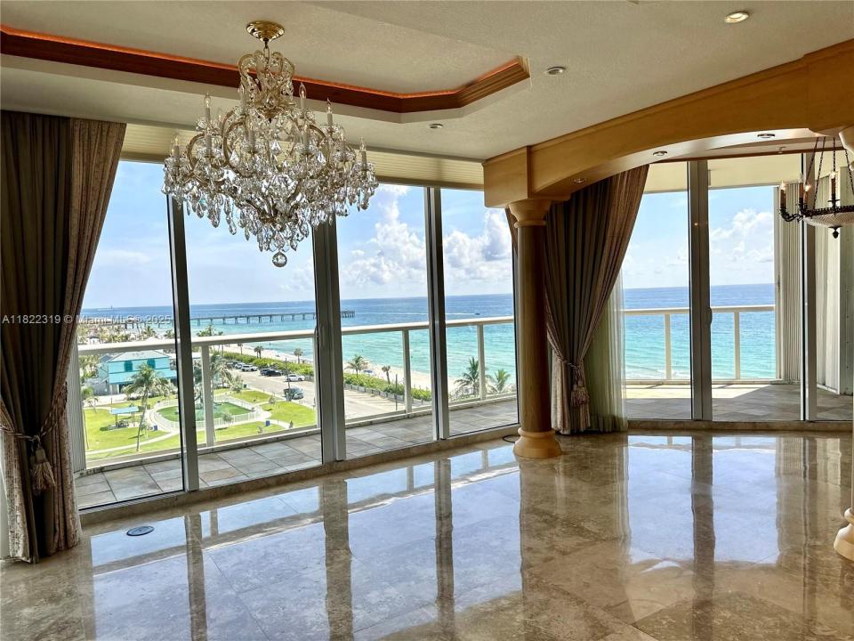 6051 N Ocean Dr 704, Hollywood, フロリダ 33019, アメリカ合衆国