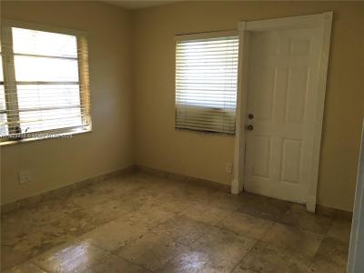2724 NE 32nd St 2-3, Fort Lauderdale, Florida 33306, USA