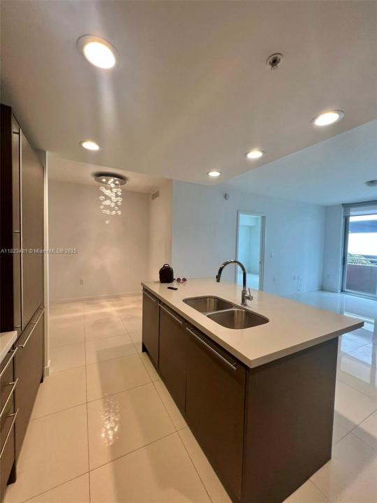 7661 NW 107th Ave 207, Doral, Florida 33178, Amerika Birleşik Devletleri
