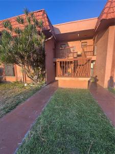 6515 W 27th Ct 49-13, Hialeah, Florida 33016, USA