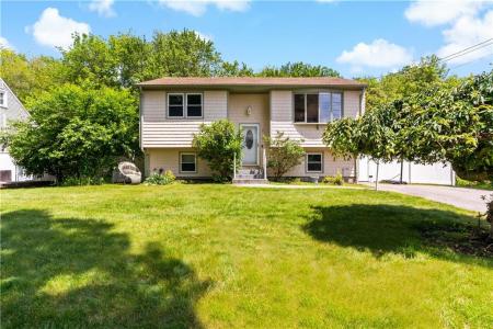 11 Tupelo Trail, Narragansett, RI 02882, USA