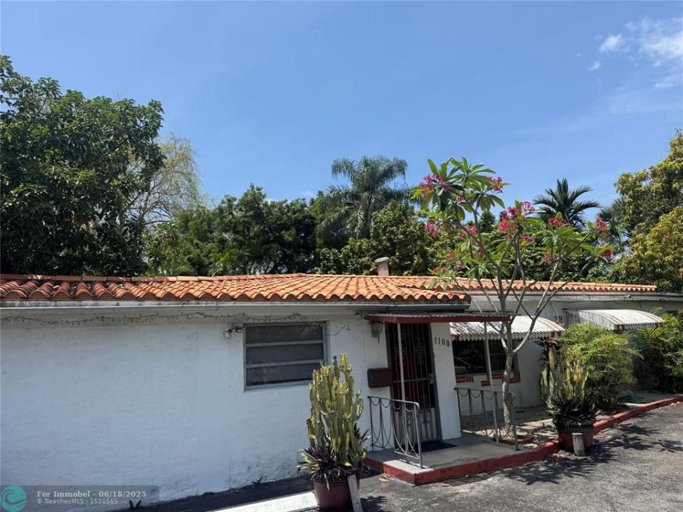 1100 NE 182nd St, N Miami Beach, North Miami Beach, فلوريدا 33162, الولايات المتحدة