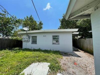 644 NW 15th Ter 1, Fort Lauderdale, Florida 33311, USA