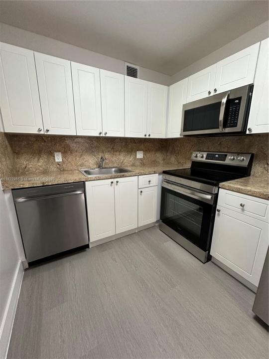 101 SW 132nd Way 302J, Pembroke Pines, Florida 33027