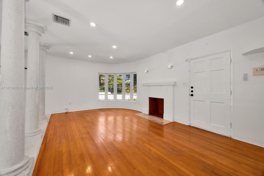 1409 Medina Ave, Coral Gables, Florida 33134, Estados Unidos