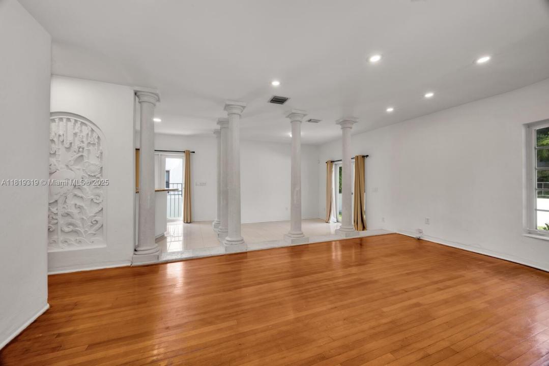 1409 Medina Ave, Coral Gables, Florida 33134, Estados Unidos