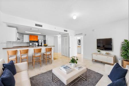 170 SE 14th St 1203, Miami, Florida 33131, USA