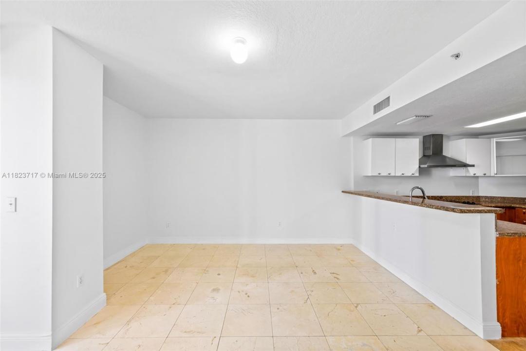 170 SE 14th St 1203, Miami, Flórida 33131, Estados Unidos