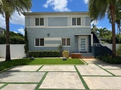 2352 NW 15th St 2, Miami, Florida 33125, USA