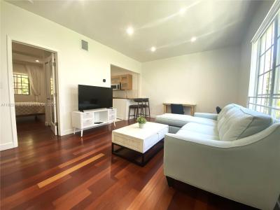815 Euclid Ave 2, Miami Beach, Florida 33139, USA