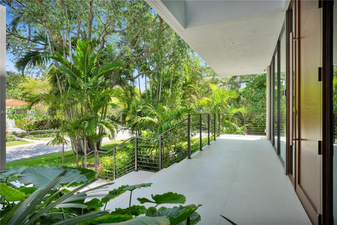 100 Hampton Ln, Key Biscayne, Флорида 33149, Соединенные Штаты