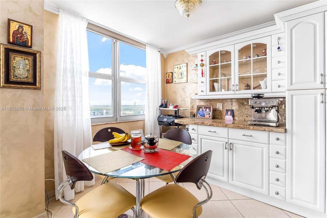 250 174th ST 1704, Sunny Isles Beach, Флорида 33160, Соединенные Штаты