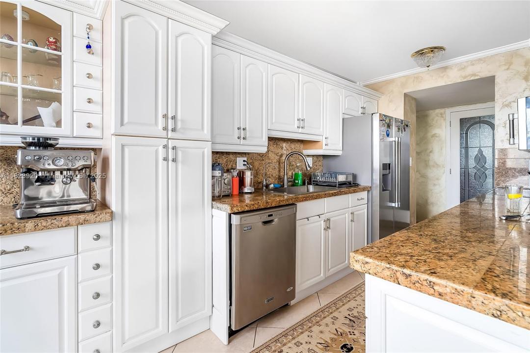 250 174th ST 1704, Sunny Isles Beach, Флорида 33160, Соединенные Штаты