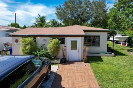 1395 NE 178th St, North Miami Beach, Florida 33162, USA