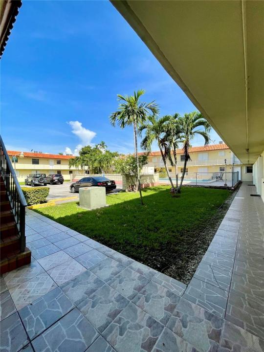 8701 SW 12th St 30, Miami, Florida 33174