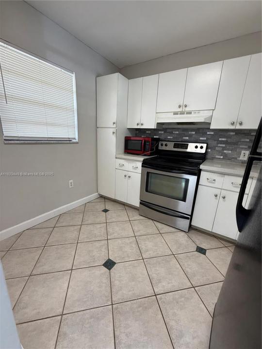 8701 SW 12th St 30, Miami, Florida 33174