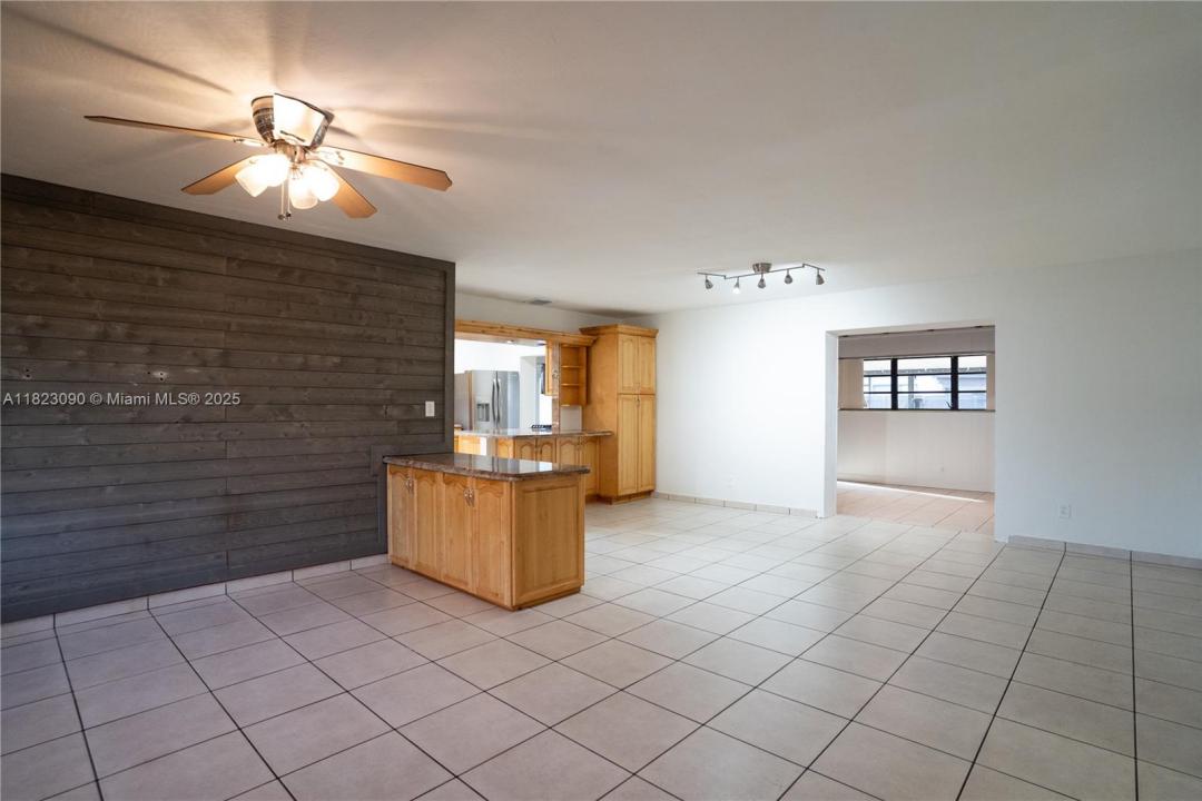 9351 SW 53rd St, Miami, 佛罗里达州 33165, 美国