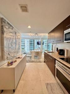 495 NE Brickell Ave 3206, Miami, Florida 33131, USA