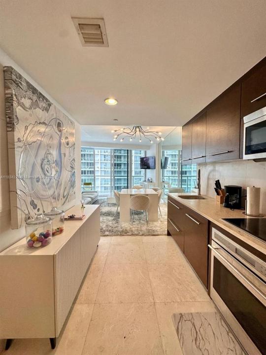 495 NE Brickell Ave 3206, Miami, Florida 33131, Stati Uniti
