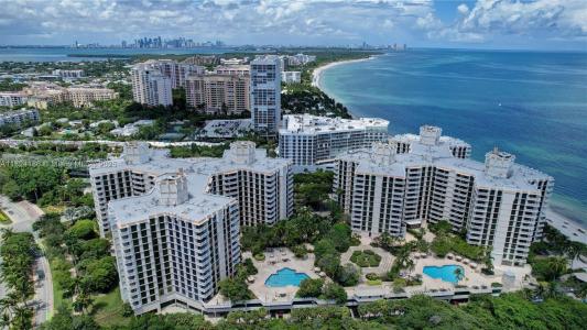 1121 Crandon Blvd E302, Key Biscayne, Florida 33149, USA