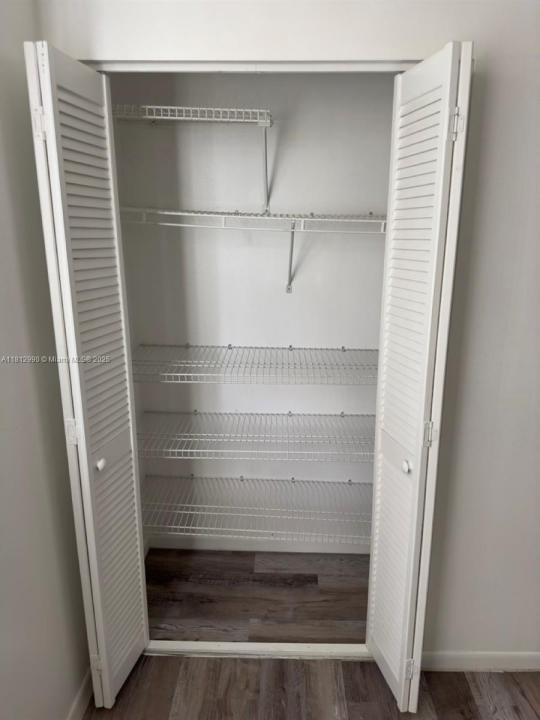 500 Executive Center Dr 2N, West Palm Beach, Florida 33401, USA